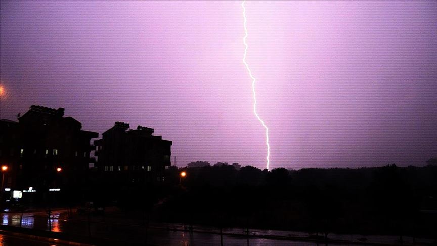 Meteoroloji'den 5 il için gök gürültülü sağanak uyarısı yapıldı