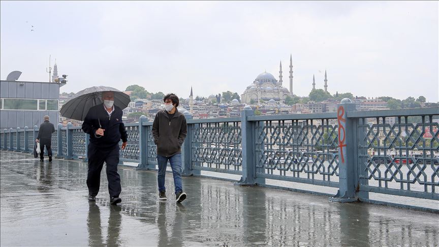 İstanbul, Ankara ve Bursa'da açık alanlarda maske zorunluluğu