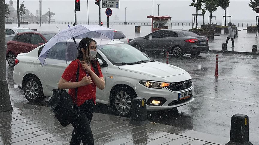 İstanbul'da sağanak etkili olmaya başladı!