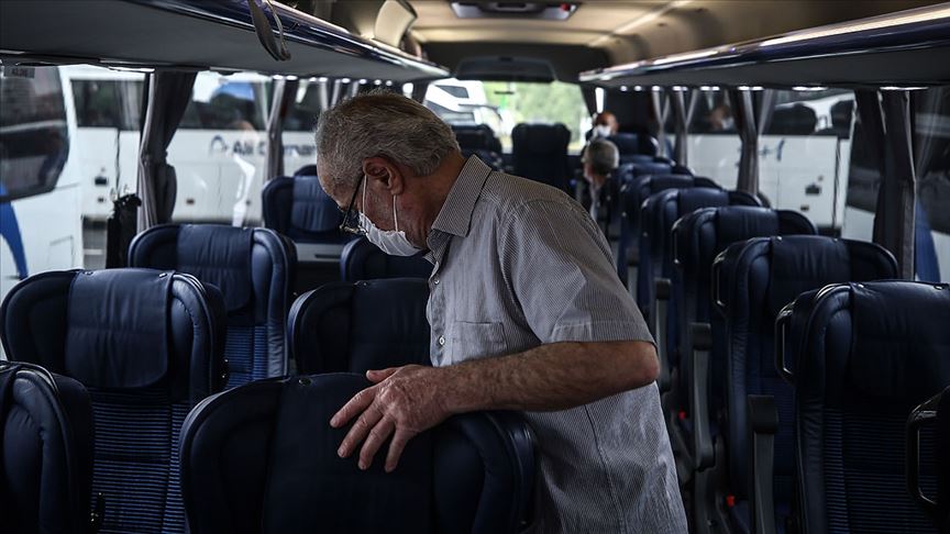 65 yaş ve üzerindekiler izin belgesi alarak turizm amaçlı seyahat yapabilecekler!