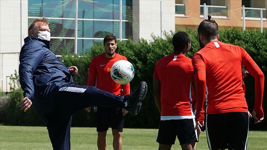 Kayserispor'da teknik heyet ve futbolcularda Kovid-19'a rastlanmadı