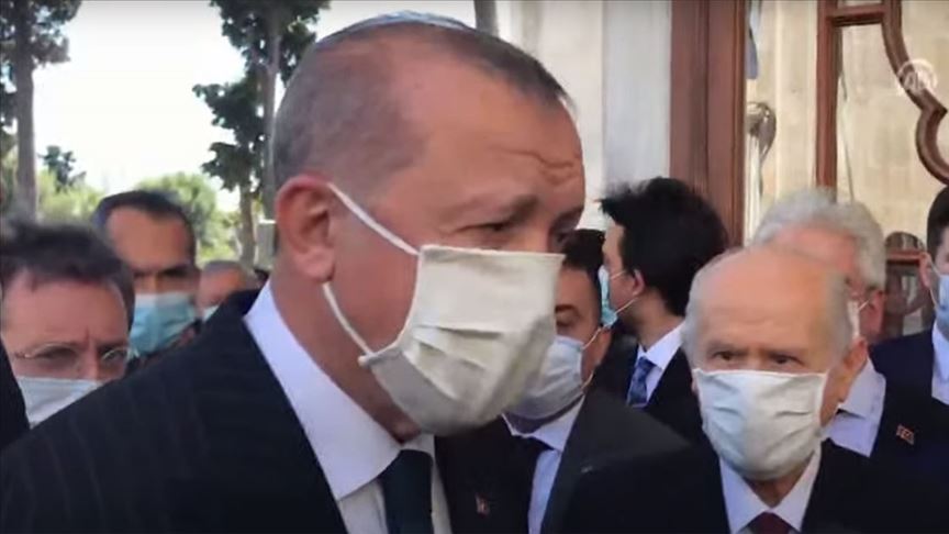Erdoğan ve Bahçeli Fatih Sultan Mehmet Han'ın türbesini ziyaret etti