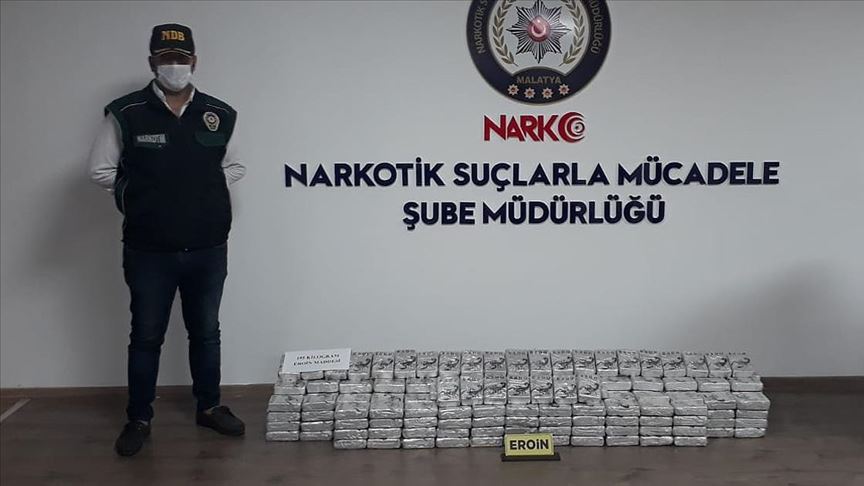 Malatya'da kamyon kasasına gizlenmiş 195 kilogram eroin ele geçirildi