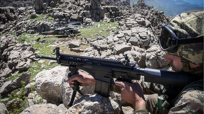 Zeytin Dalı bölgesinde 19, Barış Pınarı bölgesinde de 2 PKK/YPG'li terörist yakalandı