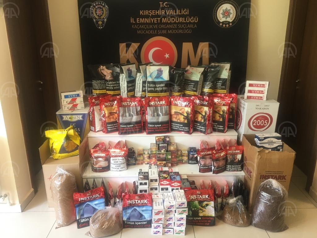 Kırşehir'de kaçak tütün piyasaya sürülmeden ele geçirildi