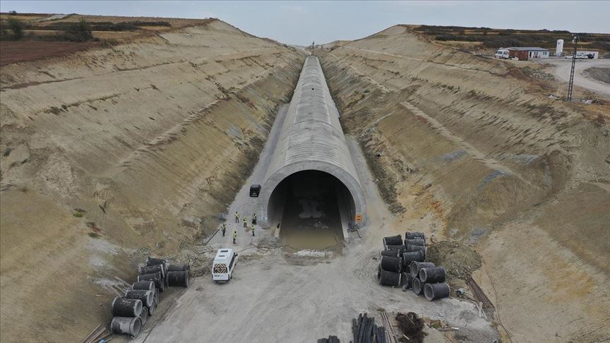 Halkalı-Kapıkule 'hızlı' demir yolu hattının yapımı sürüyor