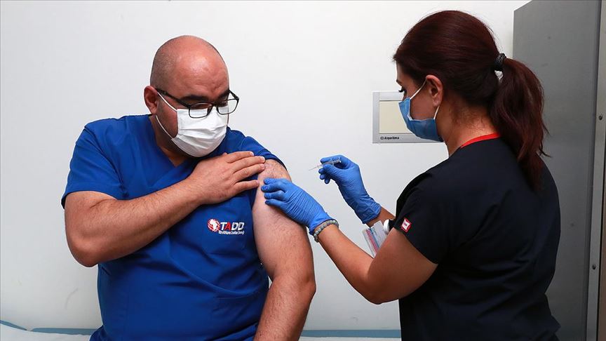 Kovid-19 aşısının denemelerine Ankara Şehir Hastanesinde başlandı!