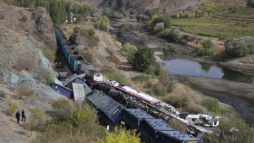 Başkentte tren kazası: 2 ölü