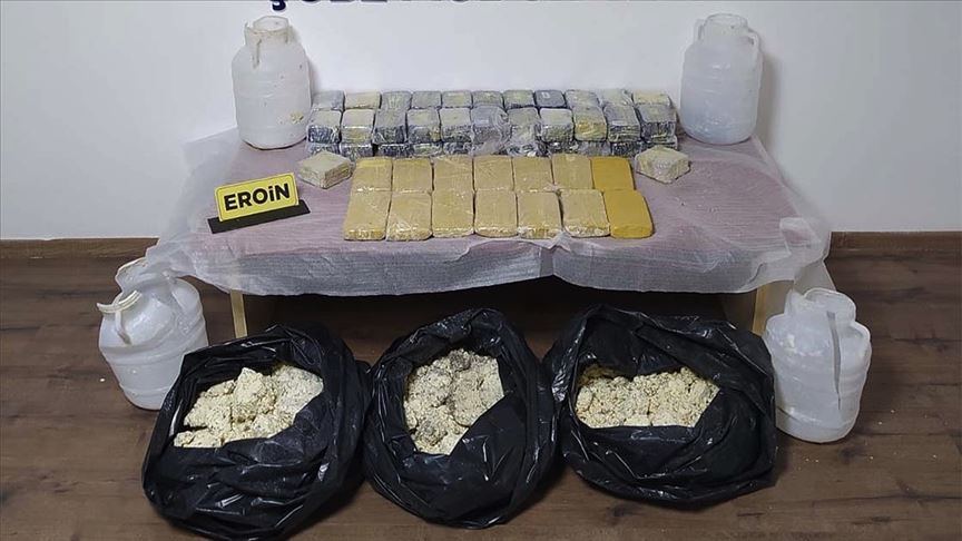 Malatya'da peynir bidonlarına gizlenmiş 31 kilo 268 gram eroin ele geçirildi