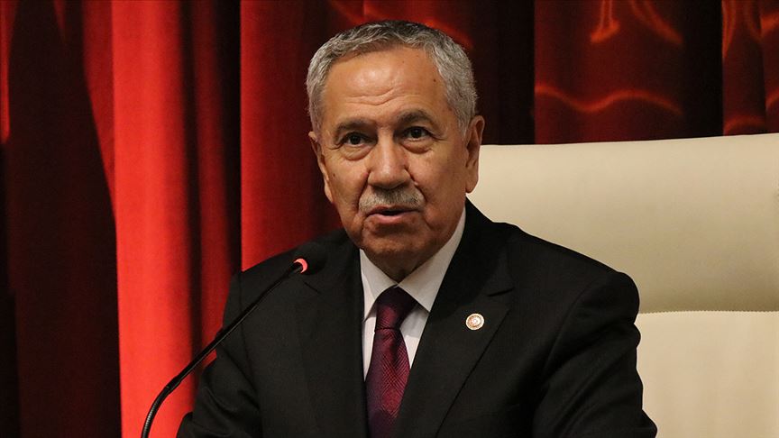 Bülent Arınç YİK Üyeliğinden ayrıldı!