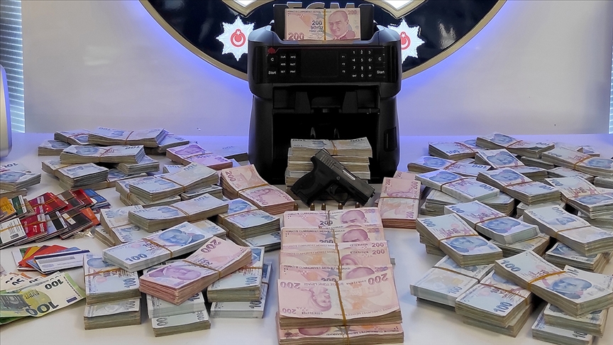 Ankara'da yasa dışı bahis operasyonunda 5 milyon lira nakit para ele geçirildi