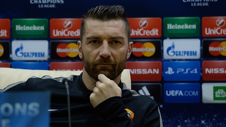 Galatasaray'ın eski kalecisi ve Roma Sportif Direktörü De Sanctis trafik kazası geçirdi
