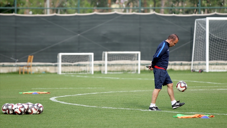 Süper Lig'e teknik direktör dayanmıyor