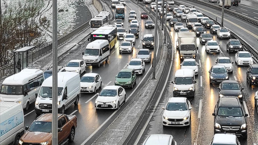 İstanbul'da trafik yoğunluğu yaşanıyor..