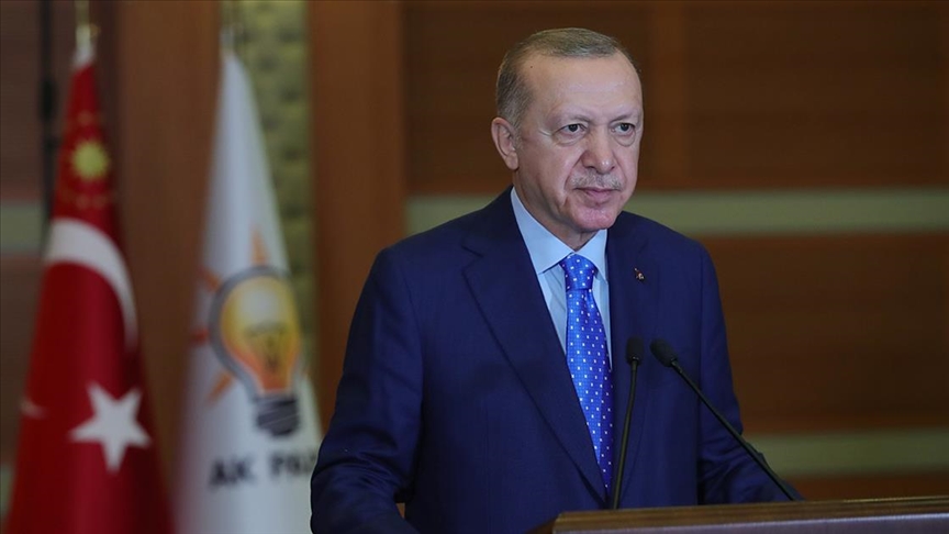 Erdoğan'dan esnaf ve sanatkarlara kredi taksit ödemelerinde erteleme müjdesi