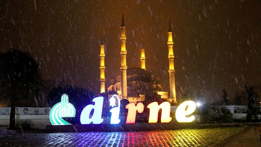 Edirne'de kar yağışı başladı!