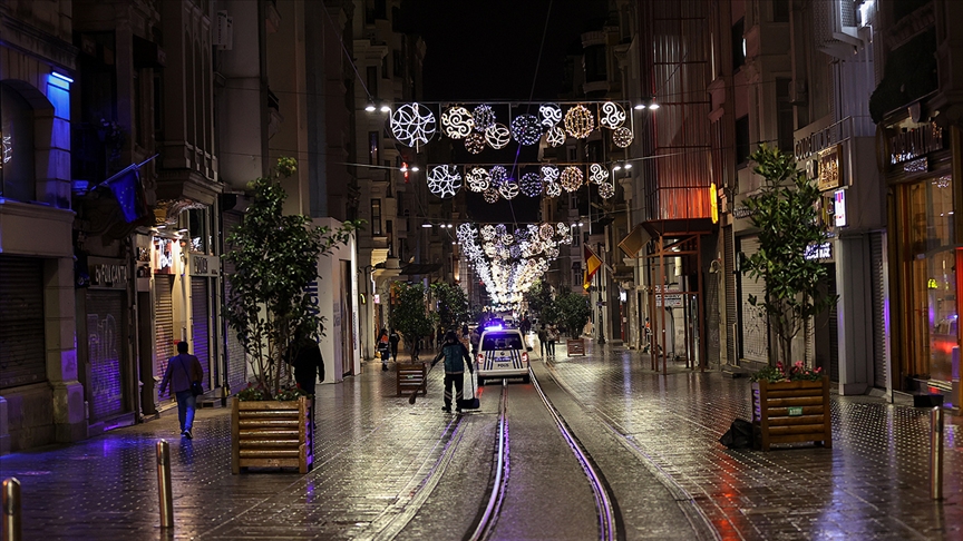 Hafta sonu uygulanacak sokağa çıkma kısıtlaması başladı!