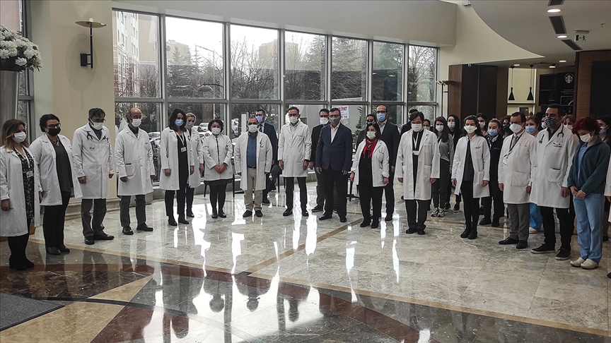 Kovid-19 nedeniyle vefat eden Prof. Dr. Cemil Taşçıoğlu ve sağlık çalışanları anıldı
