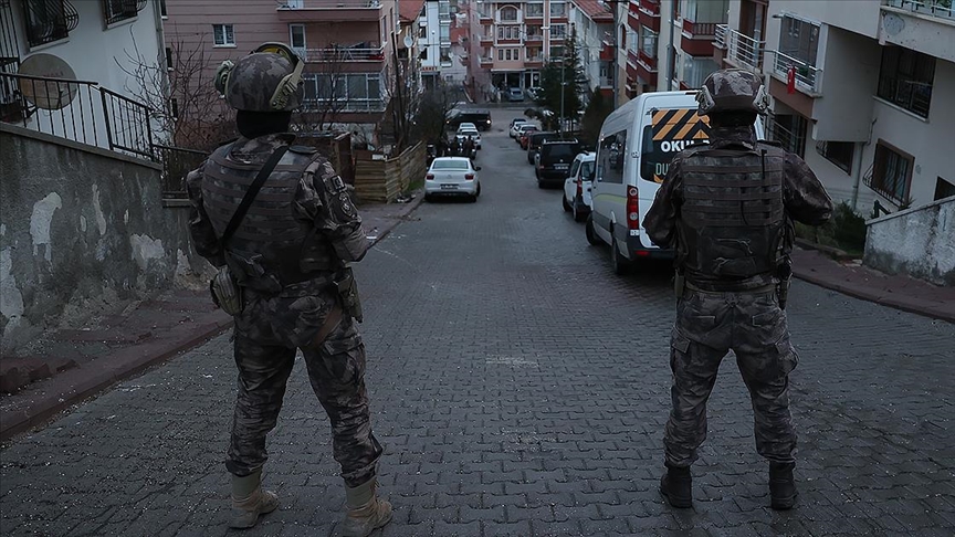 Ankara merkezli 8 ilde uyuşturucu satıcılarına yönelik 'Vadi' operasyonu: 81 Gözaltı