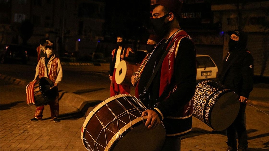 İstanbul’da ramazanda 3 bin 200 davulcu görev alacağı belirtildi