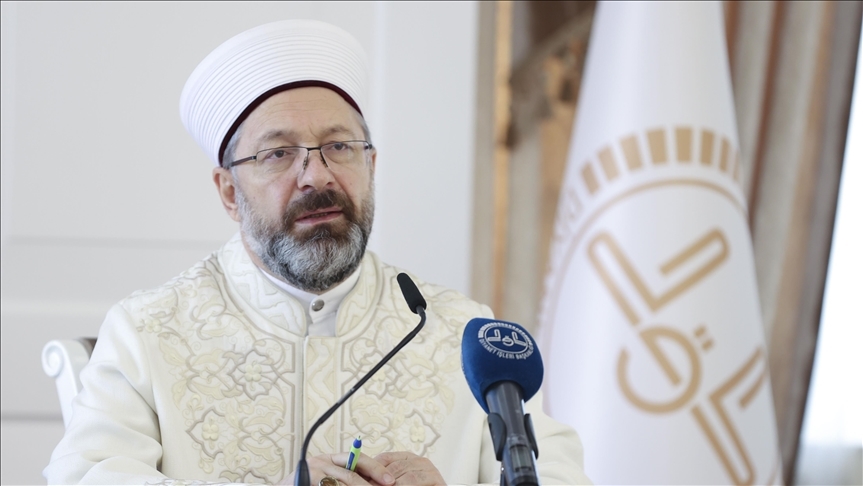 Diyanet İşleri Başkanı Erbaş, TDV'nin bu ramazanda ihtiyaç sahiplerine 61 milyon lira dağıttığını bildirdi