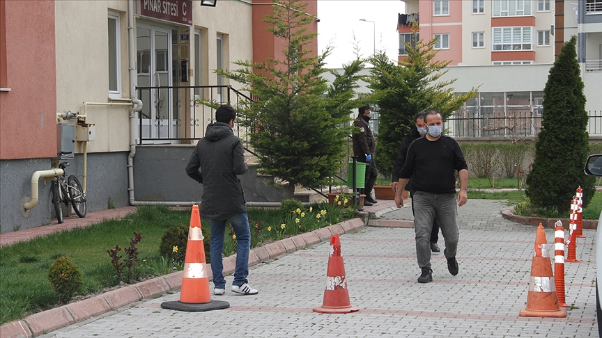 Tam kapanmada site yöneticileri de kurallara uymayan sakinleri uyarmakla yükümlü olacak