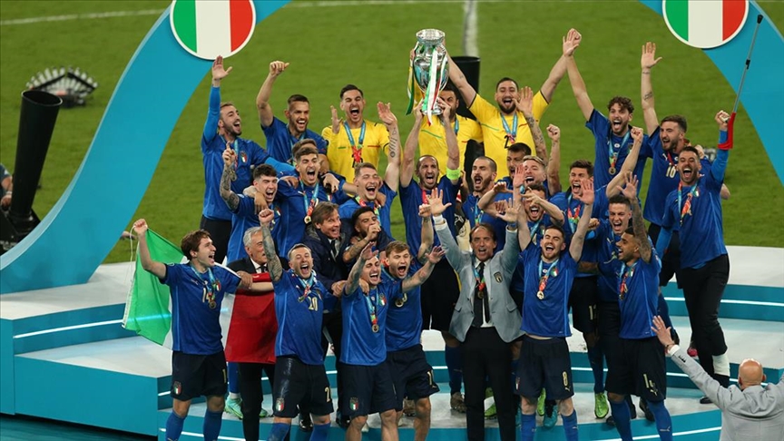 EURO 2020'nin en iyi 11'i belli oldu!