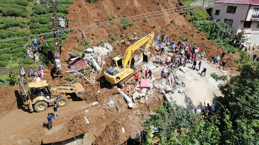 Rize'deki sel ve heyelanlarda hayatını kaybedenlerin sayısı 6'ya yükseldi