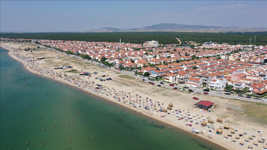 Saros Körfezi sahillerinde bayram hareketliliği yaşanıyor