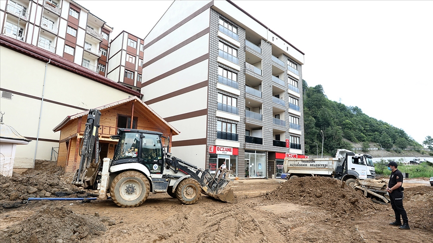 Rize'de selden etkilenen trafolar onarıldı, elektrik kesintileri giderildi!