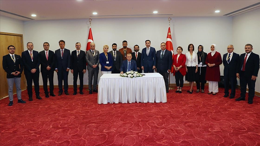 Cumhurbaşkanı Erdoğan: Kıbrıs müzakerelerinin iki toplum arasında değil iki devlet arasında yürütülmesinin zamanı geldi