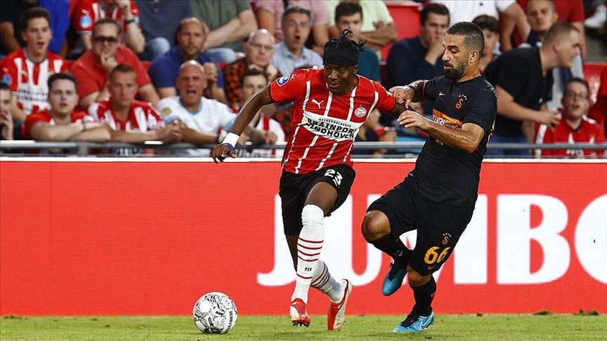 Galatasaray, PSV Eindhoven'e farklı yenildi!