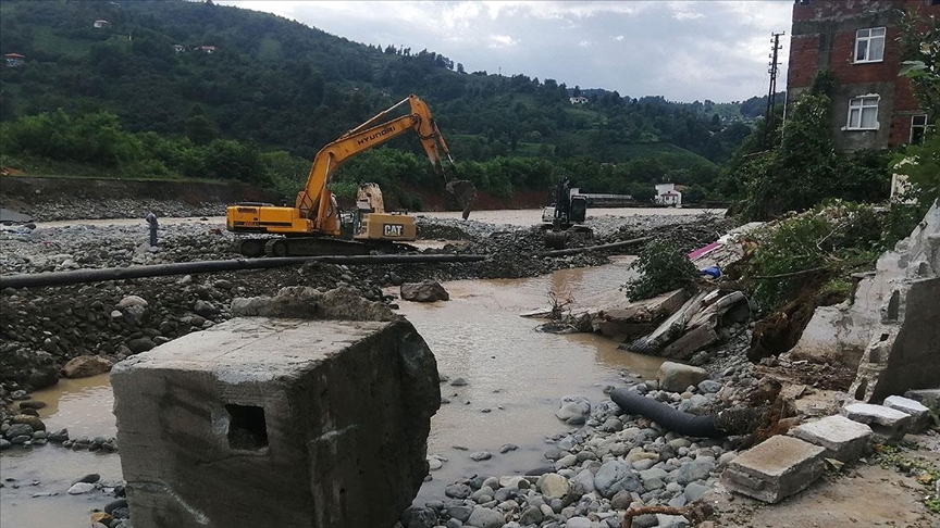 Aile ve Sosyal Hizmetler Bakanlığından Rize ve Artvin'deki selzedelere psikososyal destek hizmeti