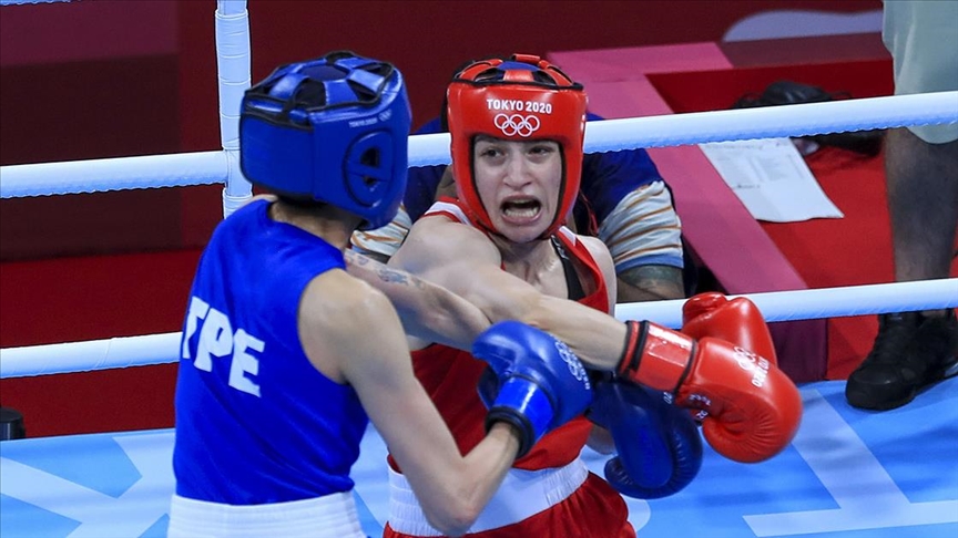 Buse Naz Çakıroğlu Tokyo'da finale yükseldi