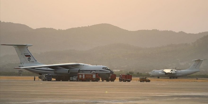 Alevlere karşı zamanla yarışan uçak pilotlarının zorlu mesaisi başladı