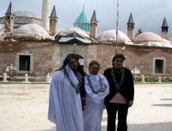 Hayat Kadınları Kefen ve Zincirlerle Eylem Yaptı