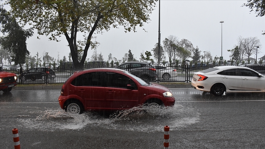 AFAD'dan 7 il için 'ÇOK KUVVETLİ' yağış uyarısı