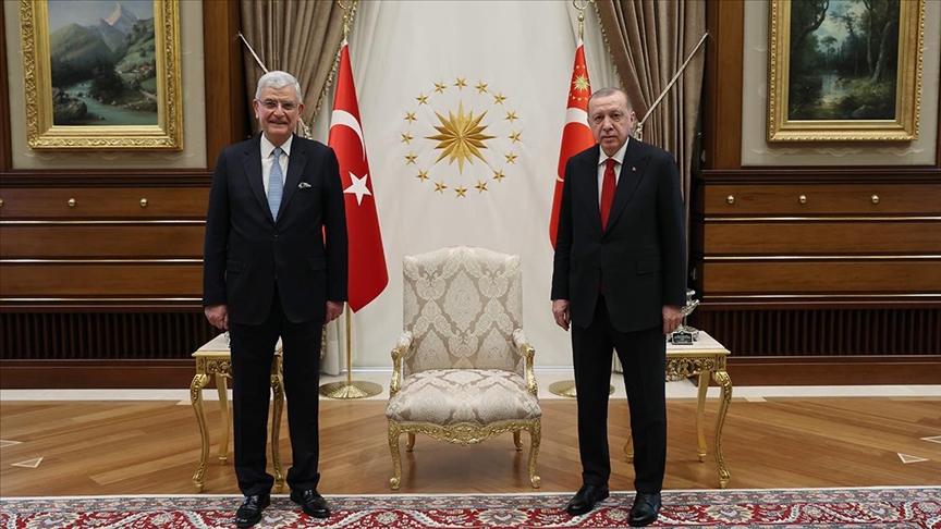 Cumhurbaşkanı Erdoğan, Bozkır'ı tebrik etti!