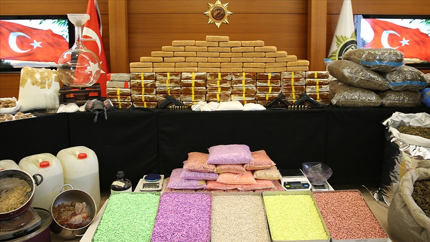 Türkiye genelinde yılbaşından bugüne kadar 13 ton eroin ele geçirildi