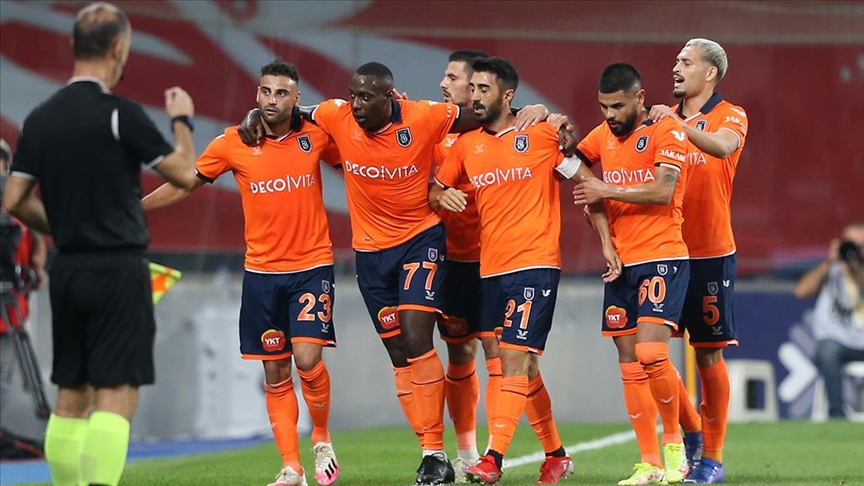 Fenerbahçe Başakşehir’de takıldı!