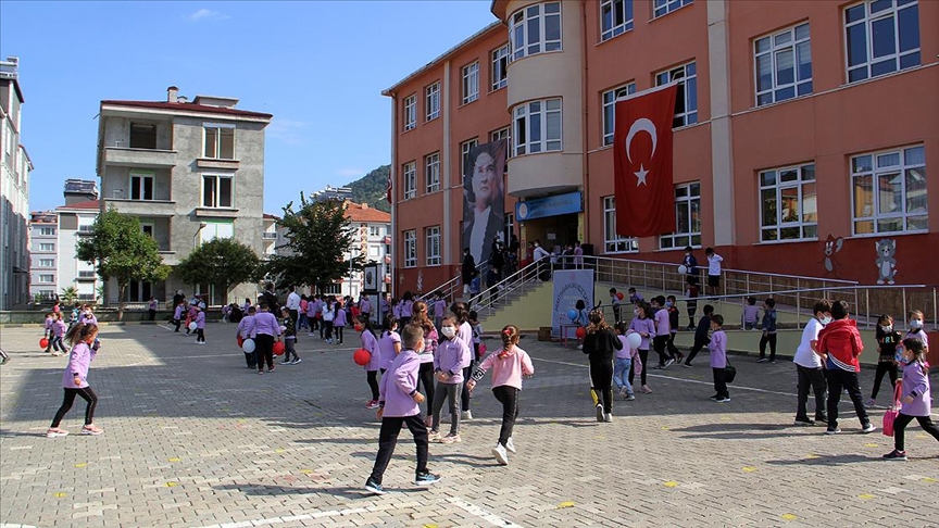 Bozkurt ve Ayancık'ta yüz yüze eğitim başladı