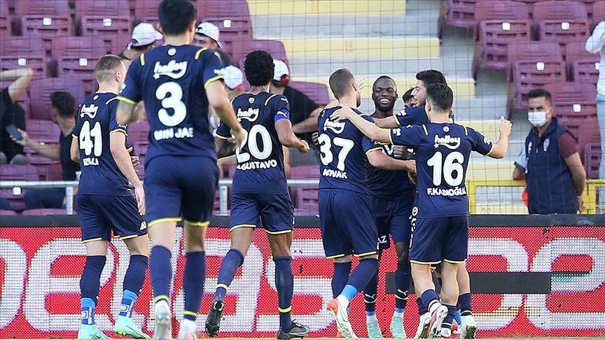 Fenerbahçe Hatay deplasmanından lider dönüyor