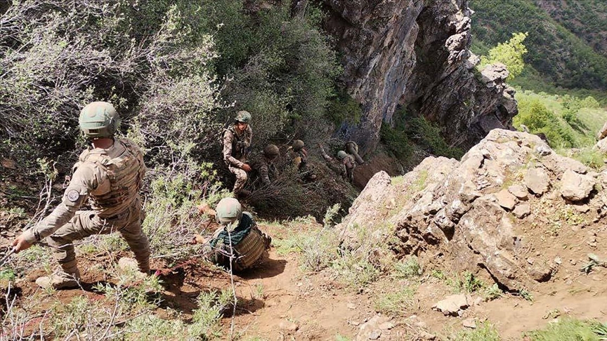 Son 2 günde Pençe Şimşek ve Pençe Yıldırım Operasyonları ile 13 terörist etkisiz hale getirildi