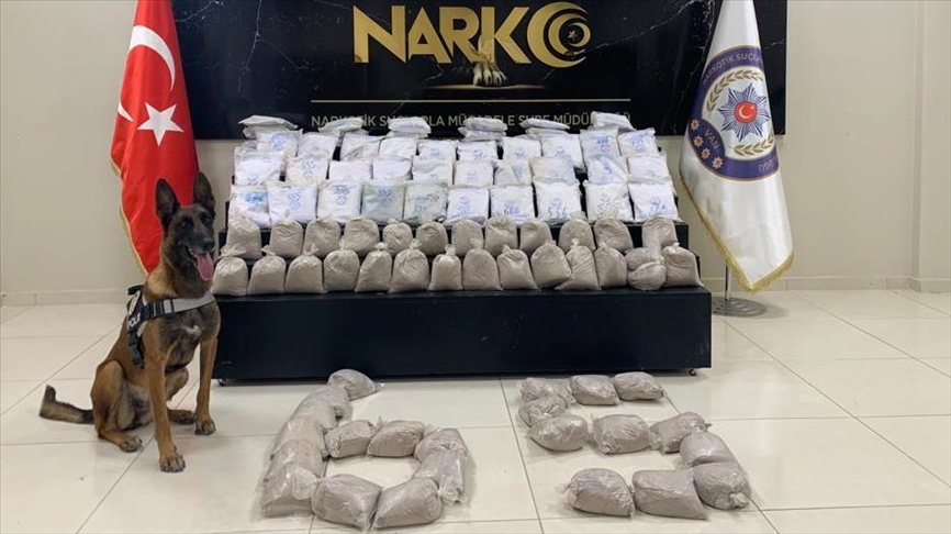 Van'da bir haftada 231 kilo 906 gram eroin ele geçirildi