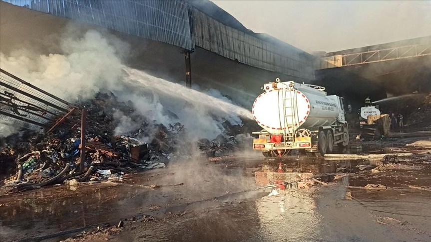 Osmaniye'de geri dönüşüm fabrikasında çıkan yangın kontrol altında!