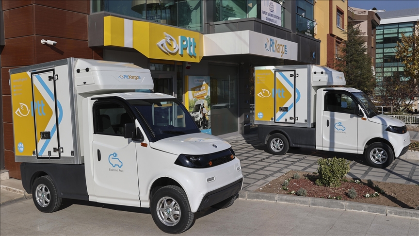 PTT'nin 'elektrikli dağıtım araçları' Ankara'da hizmet vermeye başladı