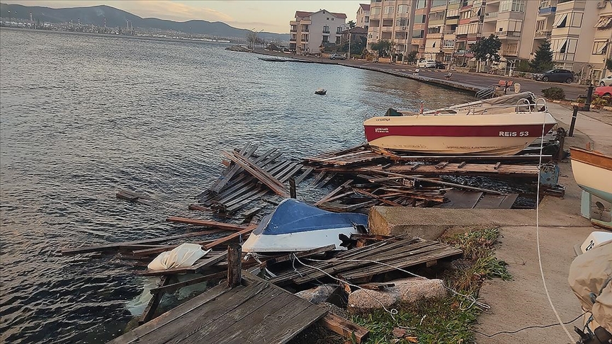 Kocaeli'de fırtınanın yol açtığı 133 olaya müdahale edildi