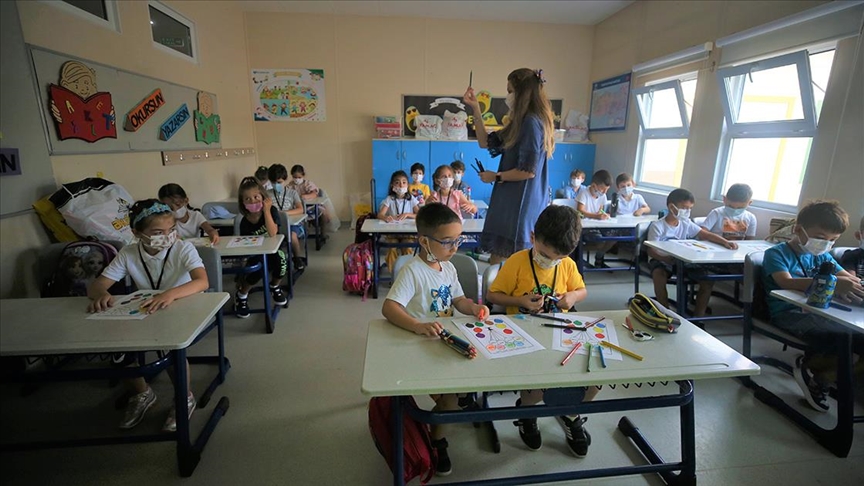 Öğretmenlik Meslek Kanunu ile 600 bine yakın öğretmen 'uzman' adayı olacak!