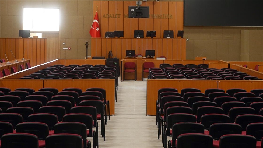 FETÖ'nün darbe girişiminde Tümamiral Özel'in alıkonulması davasının sanığına müebbet hapis cezası