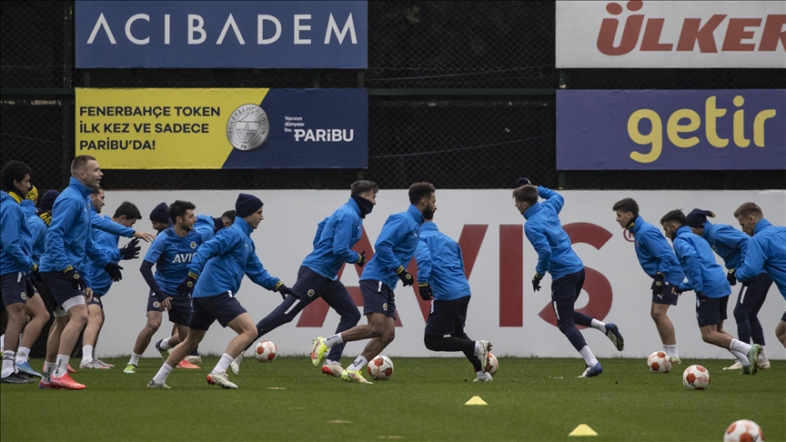 Fenerbahçe UEFA Avrupa Ligi'ne galibiyetle veda etmek istiyor